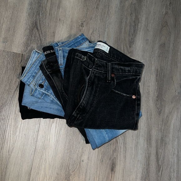 Women’s Jean Bundles - Picture 1 of 8